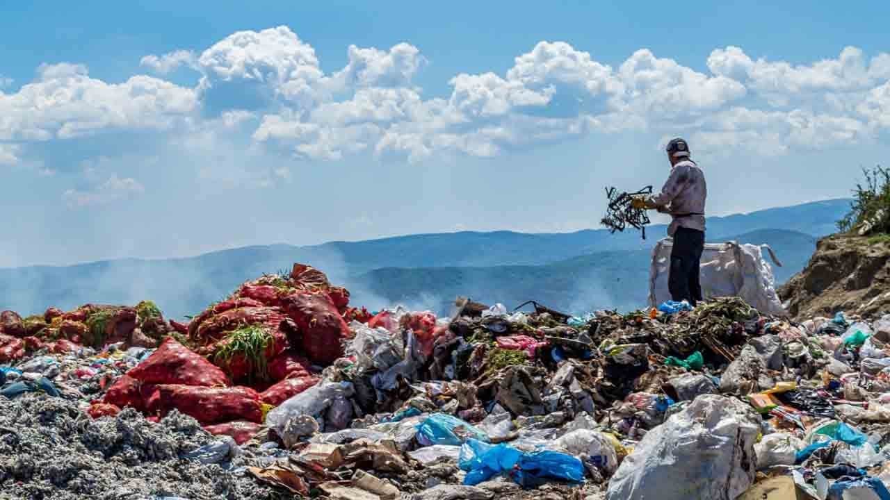 4 bin 200 ton tekstil atığı: Avrupa-Türkiye operasyonuyla kaçak şebeke çökertildi