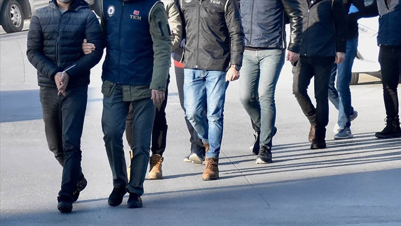 6 ilde FETÖ operasyonu yapıldı! 18 gözaltı var
