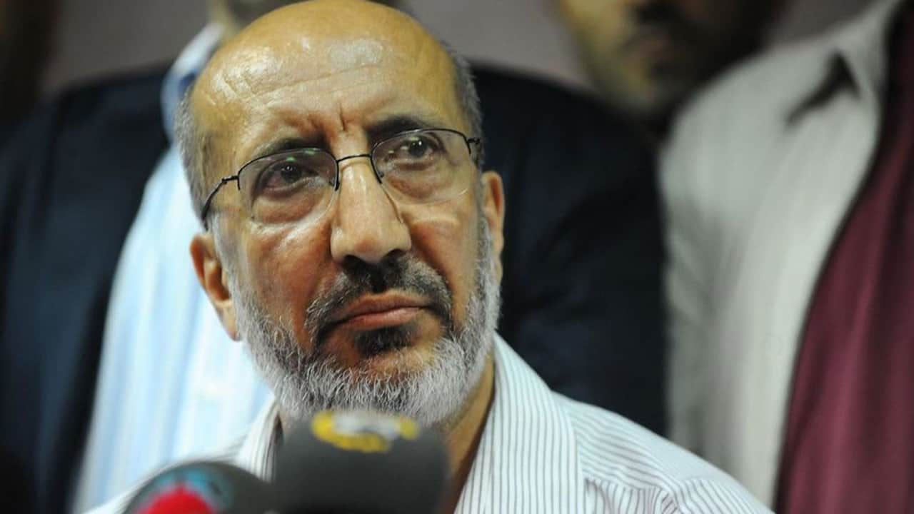 Abdurrahman Dilipak yazdı: 'Hilafet makamı mülgadır'