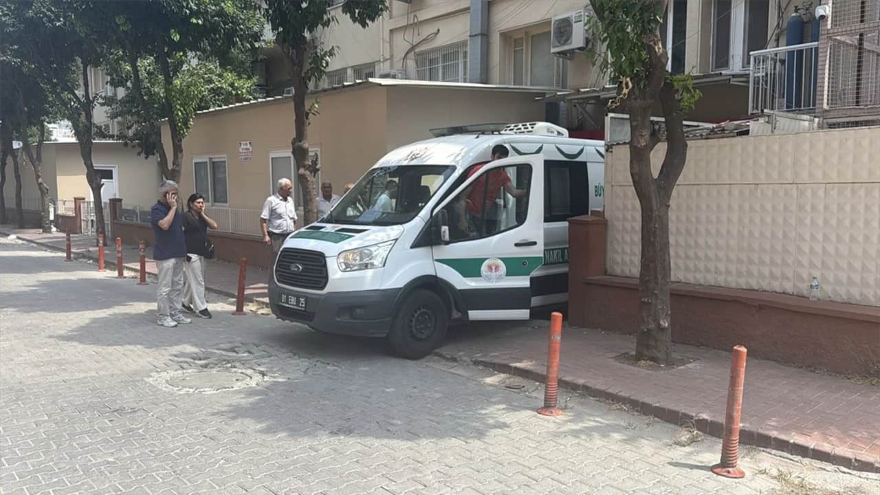 Adana'da içme suyu tünel hattındaki göçükte ölü sayısı 2'ye çıktı