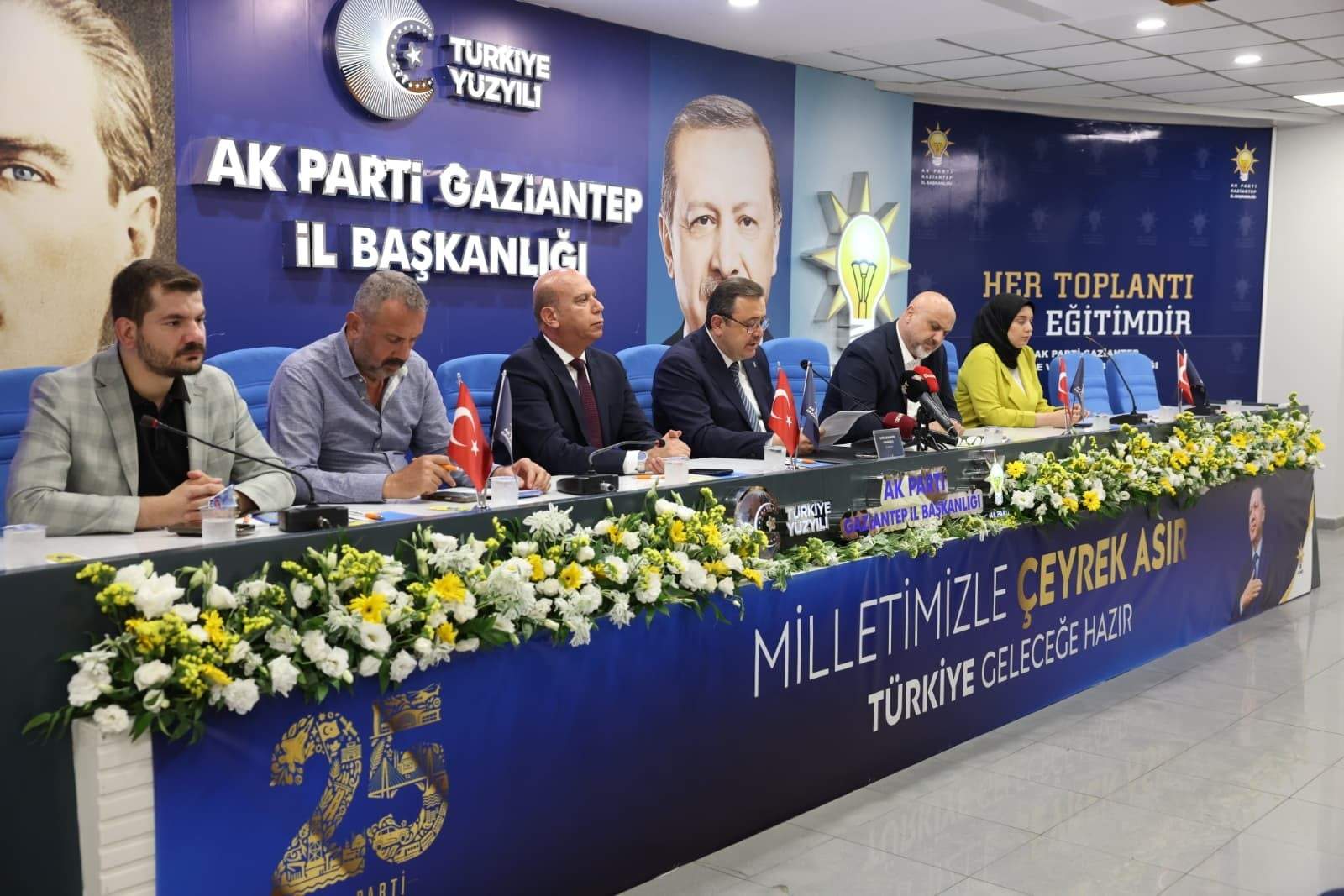 AK Parti Gaziantep İl Başkanı Fedaioğlu: "Milletimizle Çeyrek Asır, Türkiye Geleceğe Hazır"