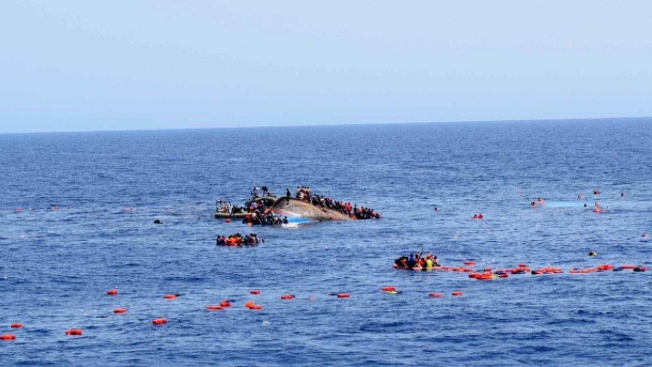 Akdeniz'de göçmen trajedisi 38 kişi denizde kayboldu