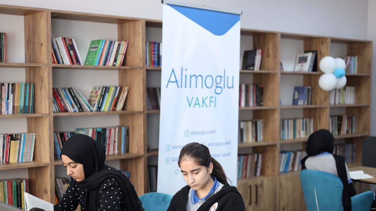 Alimoğlu Vakfı Kütüphanesi’nin Yedincisi Şanlıurfa’da Açıldı