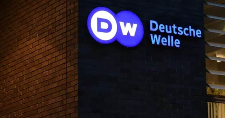 Almanya'dan basın özgürlüğü masalı: Deutsche Welle'de kıyım başladı!