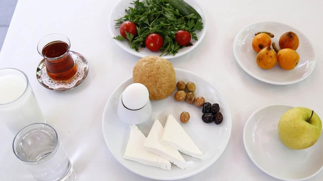 Aman dikkat edin! Bu hatalar gün boyu açlık ve halsizlik yapıyor