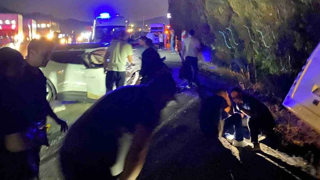 Ankara’da feci kaza! 8 yaralı