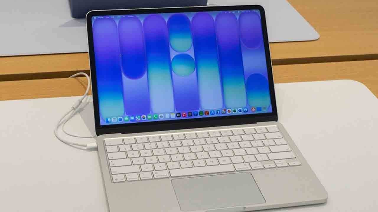 Apple yapay zekâ krizine yenildi: Dev zam dalgası!