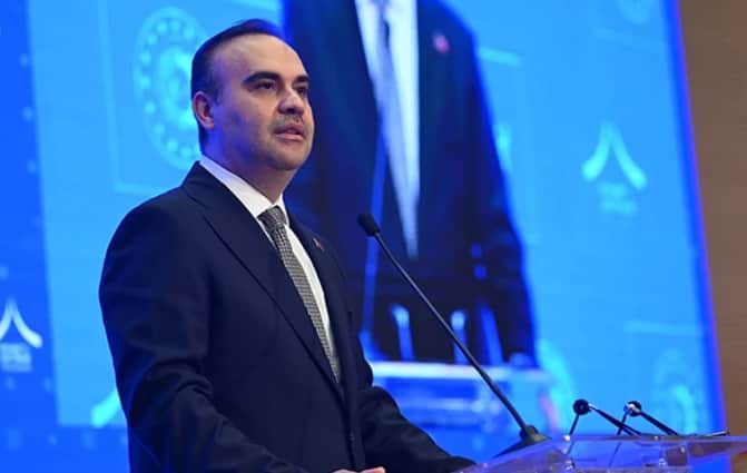 Bakan Kacır açıkladı: Kalıcı Türk bilim üssü geliyor: Tüm onaylar alındı