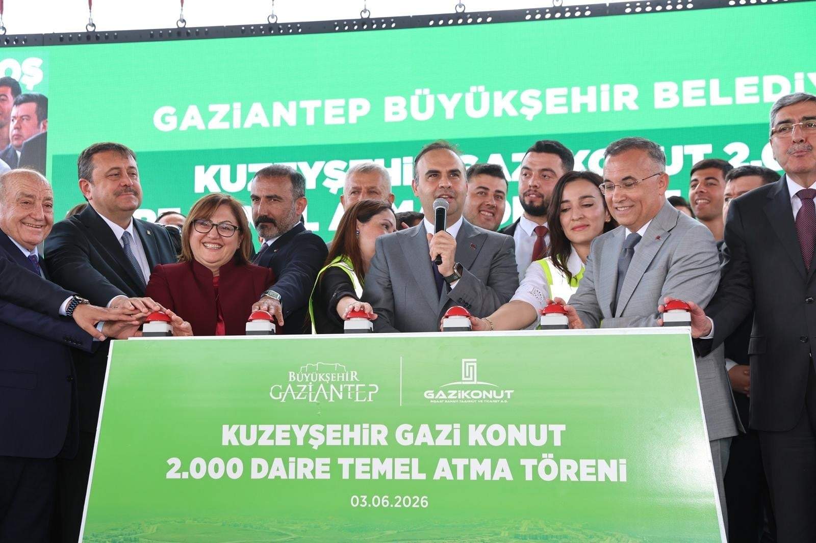 Bakan Kacır'dan Başkan Şahin'e Kuzeyşehir için tebrik
