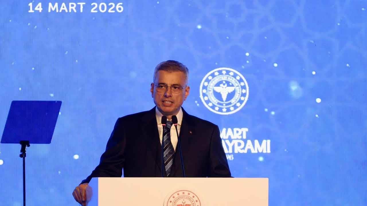 Bakan Memişoğlu sağlık çalışanlarına seslendi: Milletimizin gönlünde müstesna bir yere sahipsiniz