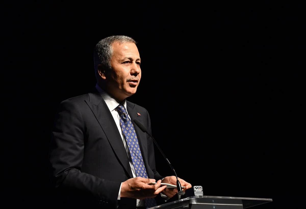 Bakan Yerlikaya'dan Balıkesir Depremi Bilançosu: 112'ye 25'i Yapı Hasarı Olmak Üzere Toplam 504 İhbar Geldi!