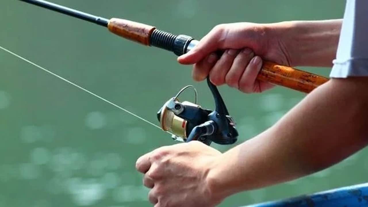 Balık avı kabusa döndü! Soluğu hastanede aldı