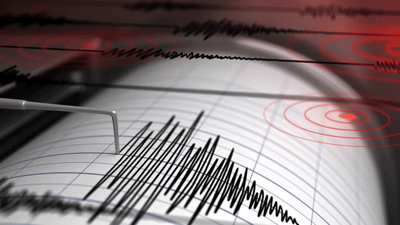 Balıkesir Sındırgı'da 4 şiddetinde deprem