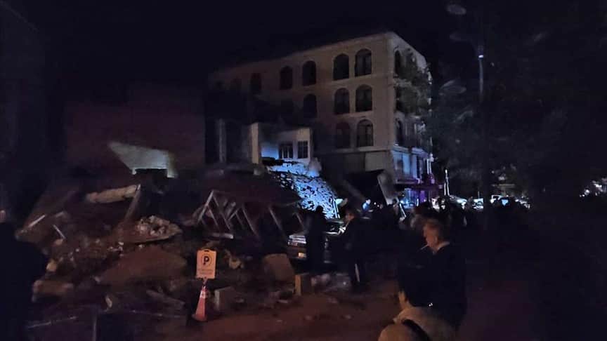 Balıkesir'deki depremin ardından bakanlar ve siyasiler tek tek açıklama yaptı