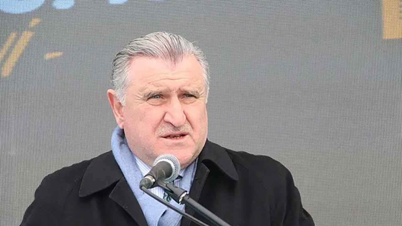 Bayrak İtalya’da dalgalanıyor! Bakan Bak’tan milli kahramanlara Milano çıkarması
