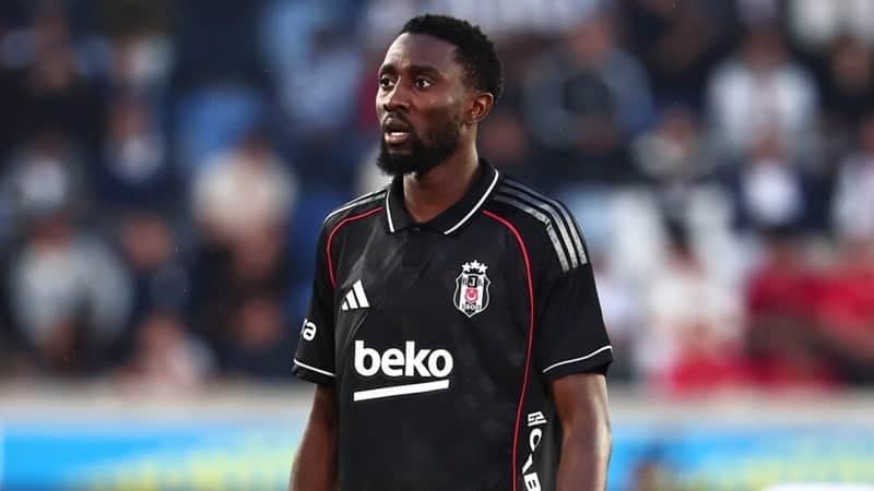 Beşiktaş’ı üzen haber! Yıldız futbolcu babasını kaybetti