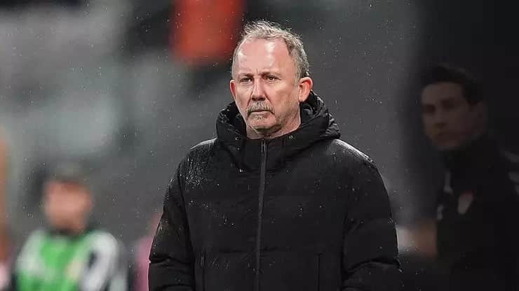 Beşiktaş'ta Sergen Yalçın fırtınası! Kasımpaşa galibiyeti sonrası rakiplerine gözdağı verdi!