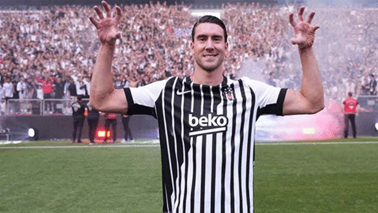 Beşiktaş'tan dev hamle! Yeni transfer kadroya dahil edildi!