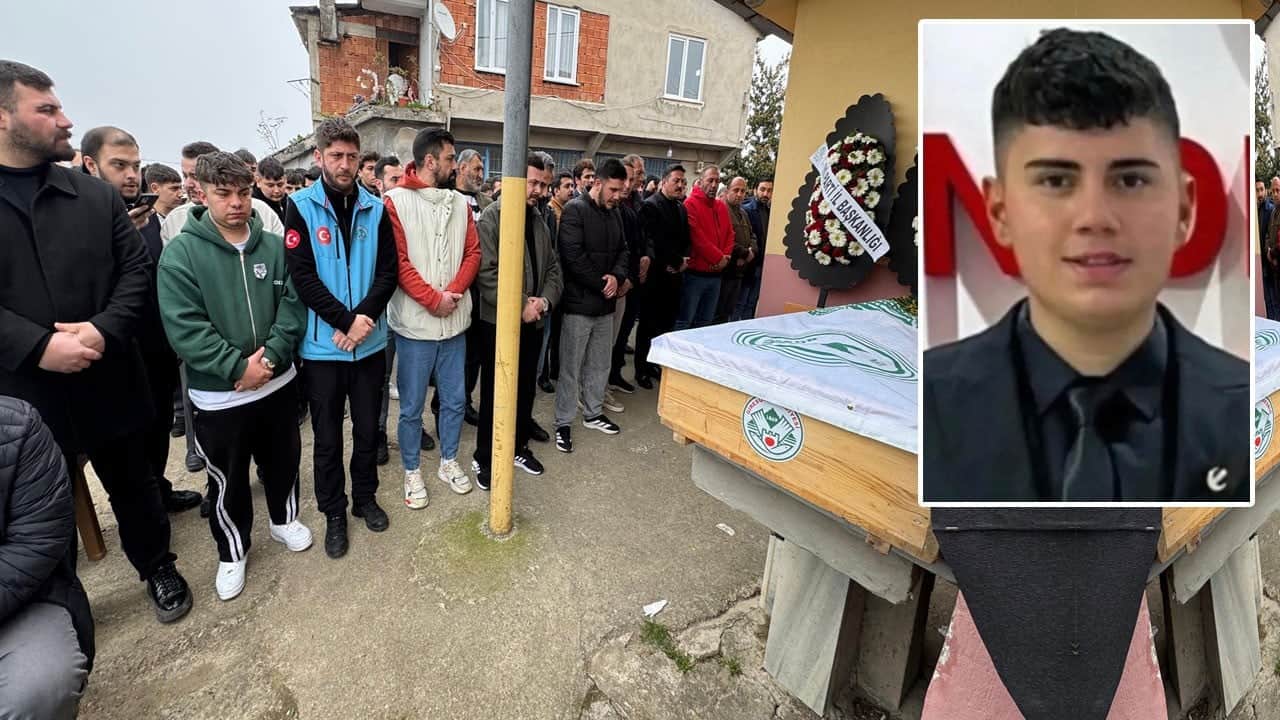 Bıçaklı saldırıda ölen Yeniden Refah Partisi Gençlik Kolları Başkanı toprağa verildi