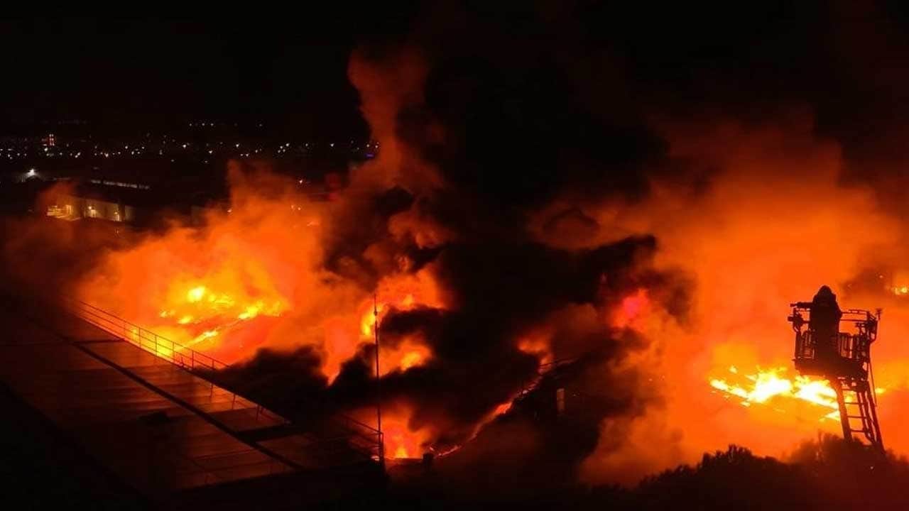 Bursa’da kimyasal kaplama fabrikasında korkutan yangın
