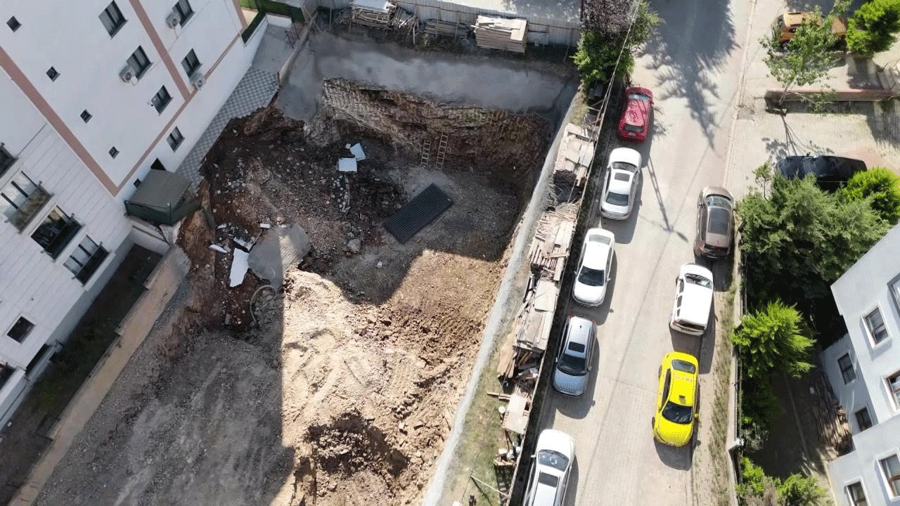 Çöken istinat duvarı için belediyeden açıklama: Teknik ekip sahada olay kontrol altında