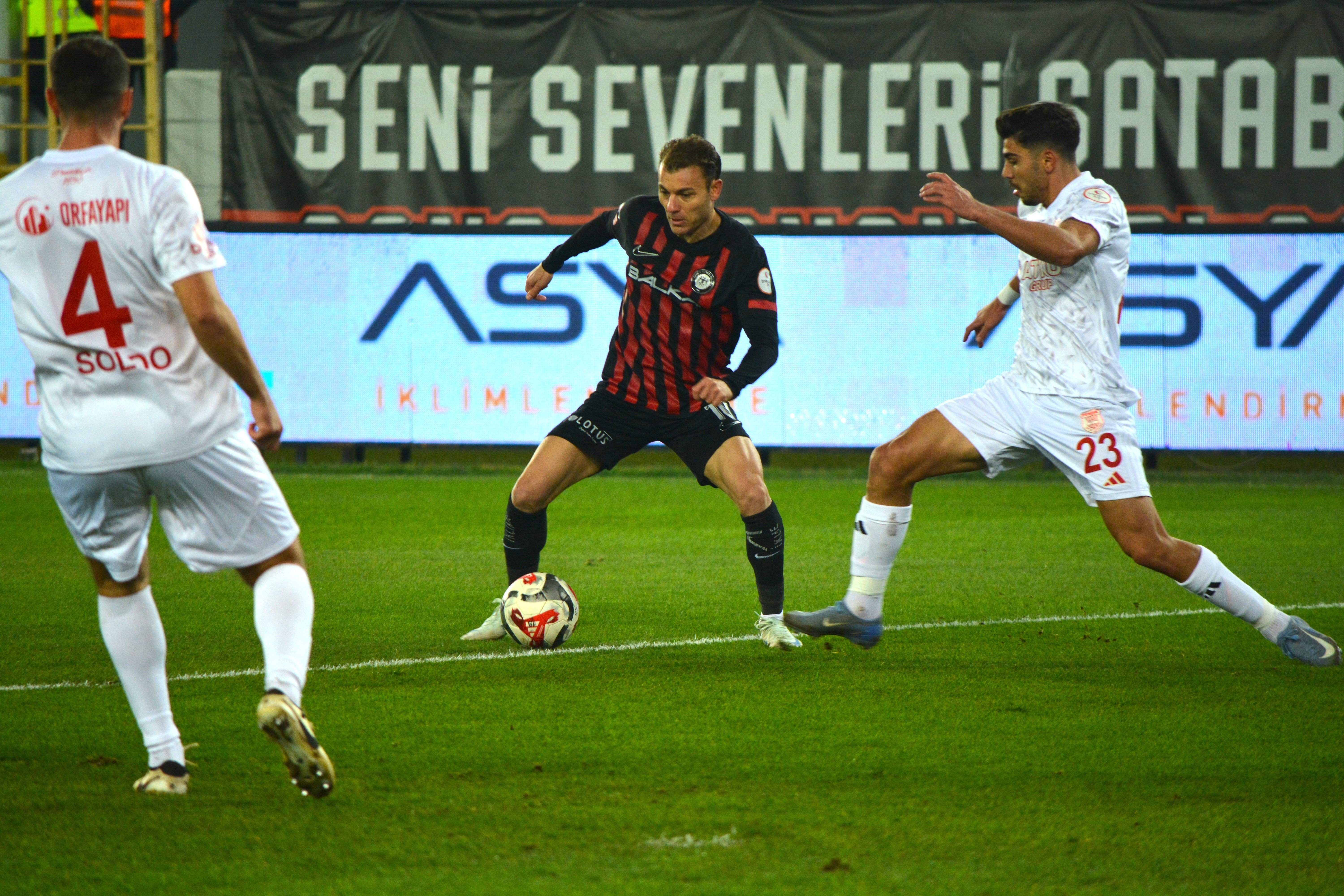 Çorum FK, Pendikspor’u 2-0 geçerek haftayı üç puanla kapattı