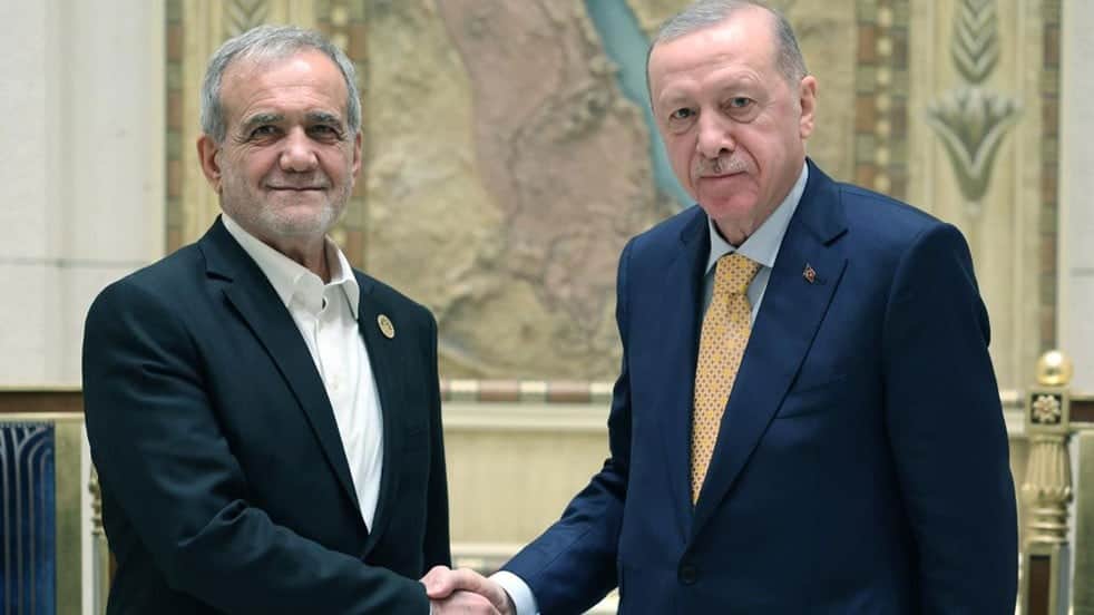Cumhurbaşkanı Erdoğan Pezeşkiyan ile görüştü: Üzerimize düşeni yapacağız!
