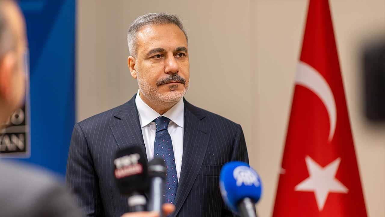 Dışişleri Bakanı Hakan Fidan’dan Londra çıkarması: İngiliz Parlamentosu’nda diplomasi trafiği!