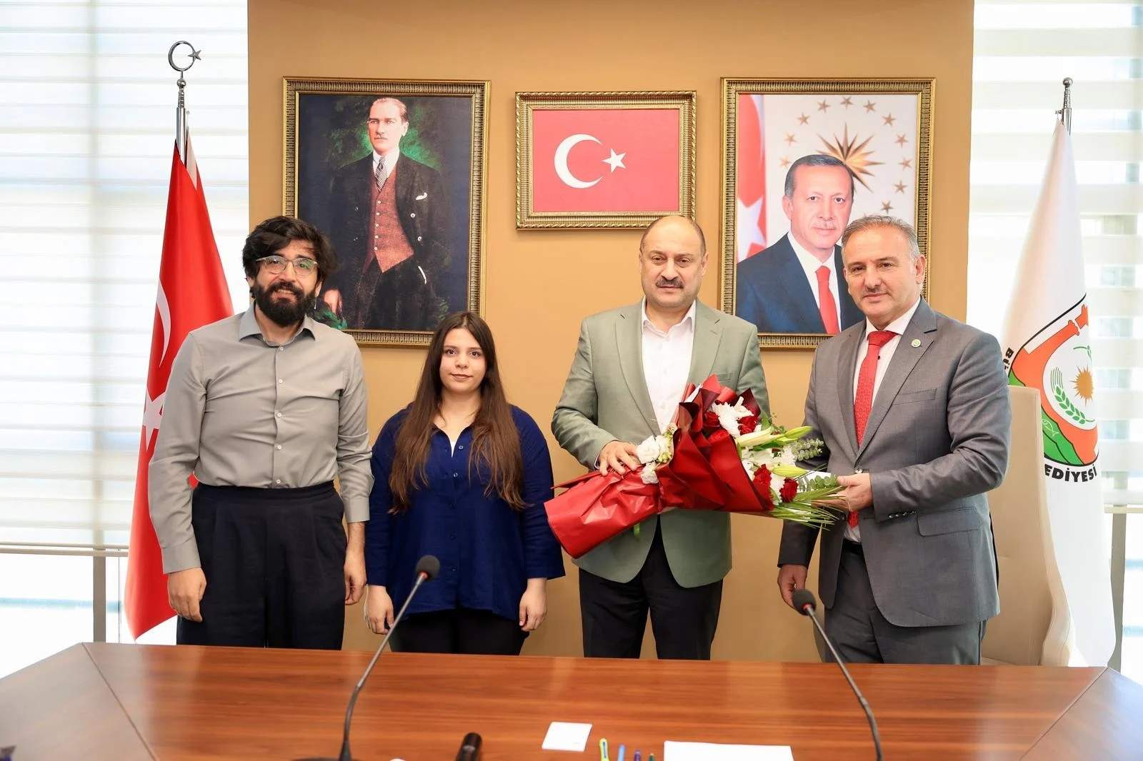 Dünya şampiyonu Vox Humanis'ten Başkan Gülpınar'a ziyaret