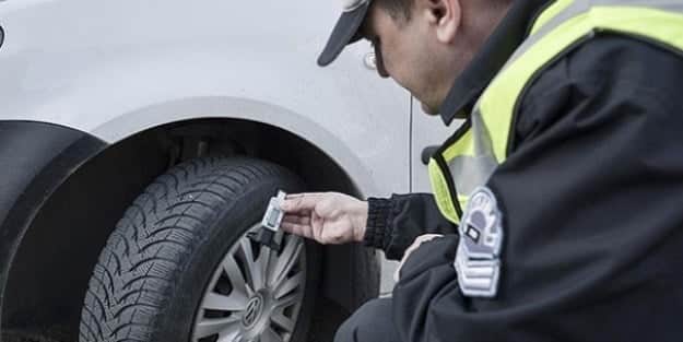 Ehliyetsiz sürücünün polisten kaçışı pahalıya patladı! 98 bin lira ceza kesildi