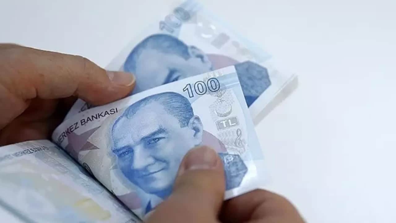 Emekli için seyyanen zam var mı? Emekliye kaç para verilecek? Bakan maaşı konuştu ve  değişecek dedi!