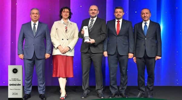 Eminevim Brandverse Awards’ta ‘sektörünün en iyisi’ olarak altın ödül kazandı