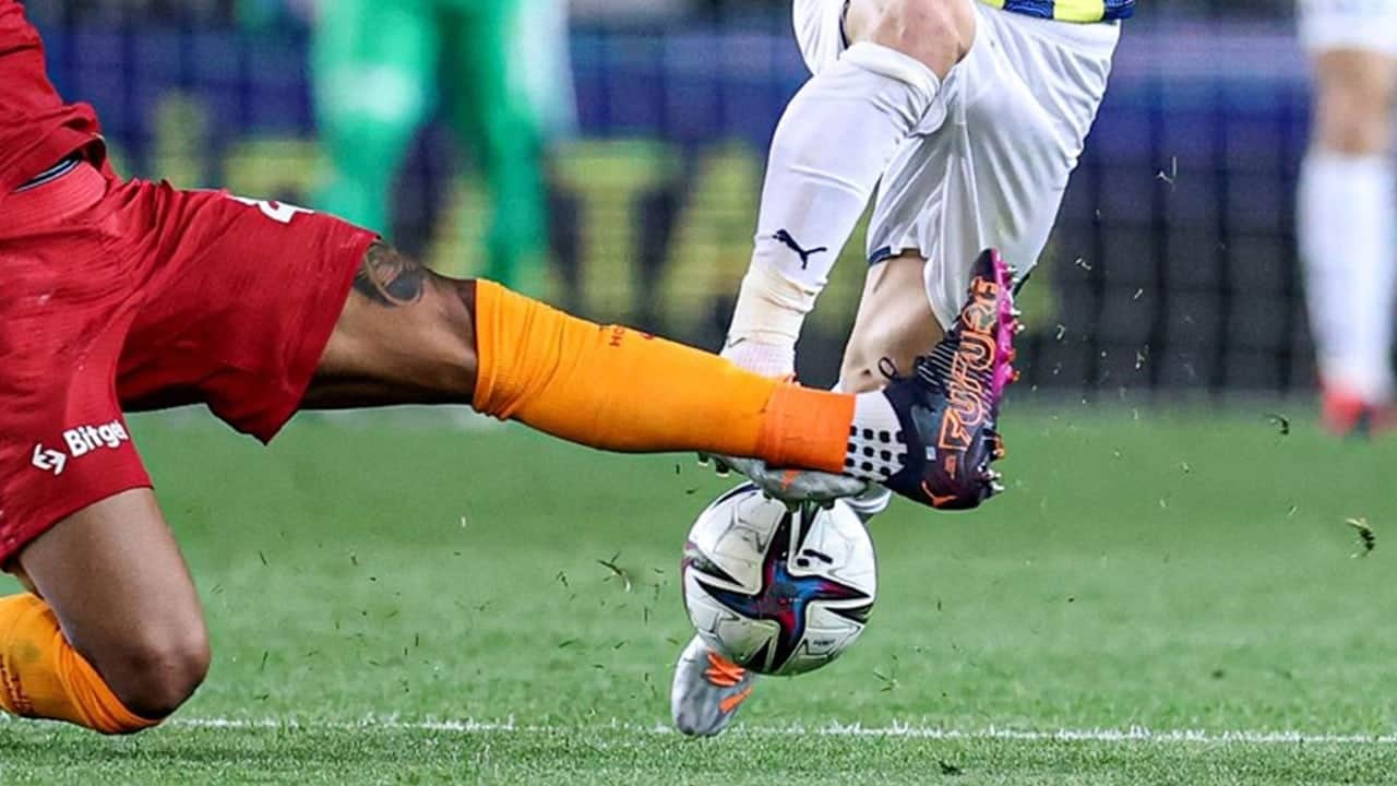 Fenerbahçe-Galatasaray derbisi 11'ler