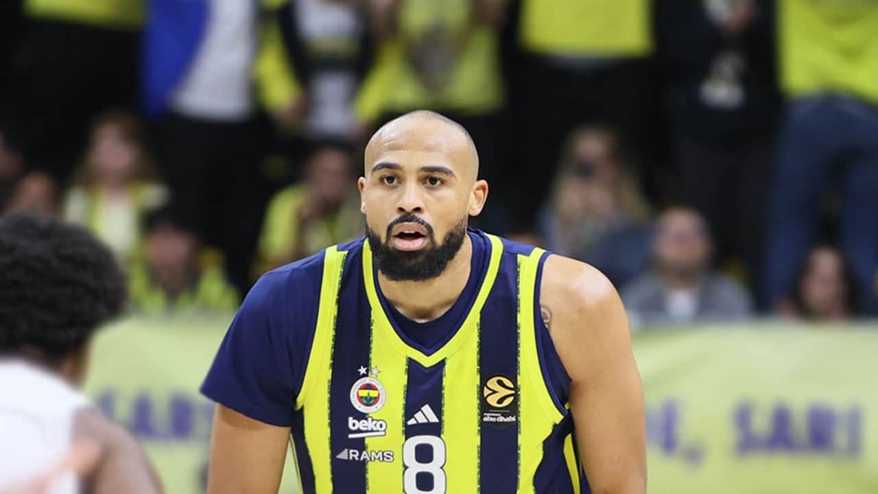 Fenerbahçe, Horton-Tucker ile sözleşme imzaladı
