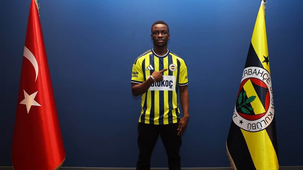 Fenerbahçe transferi açıkladı! 5 yıllık imza atıldı