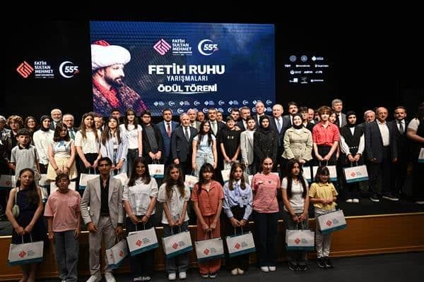 Fetih Ruhu Gençlerin Eserleriyle Geleceğe Taşındı
