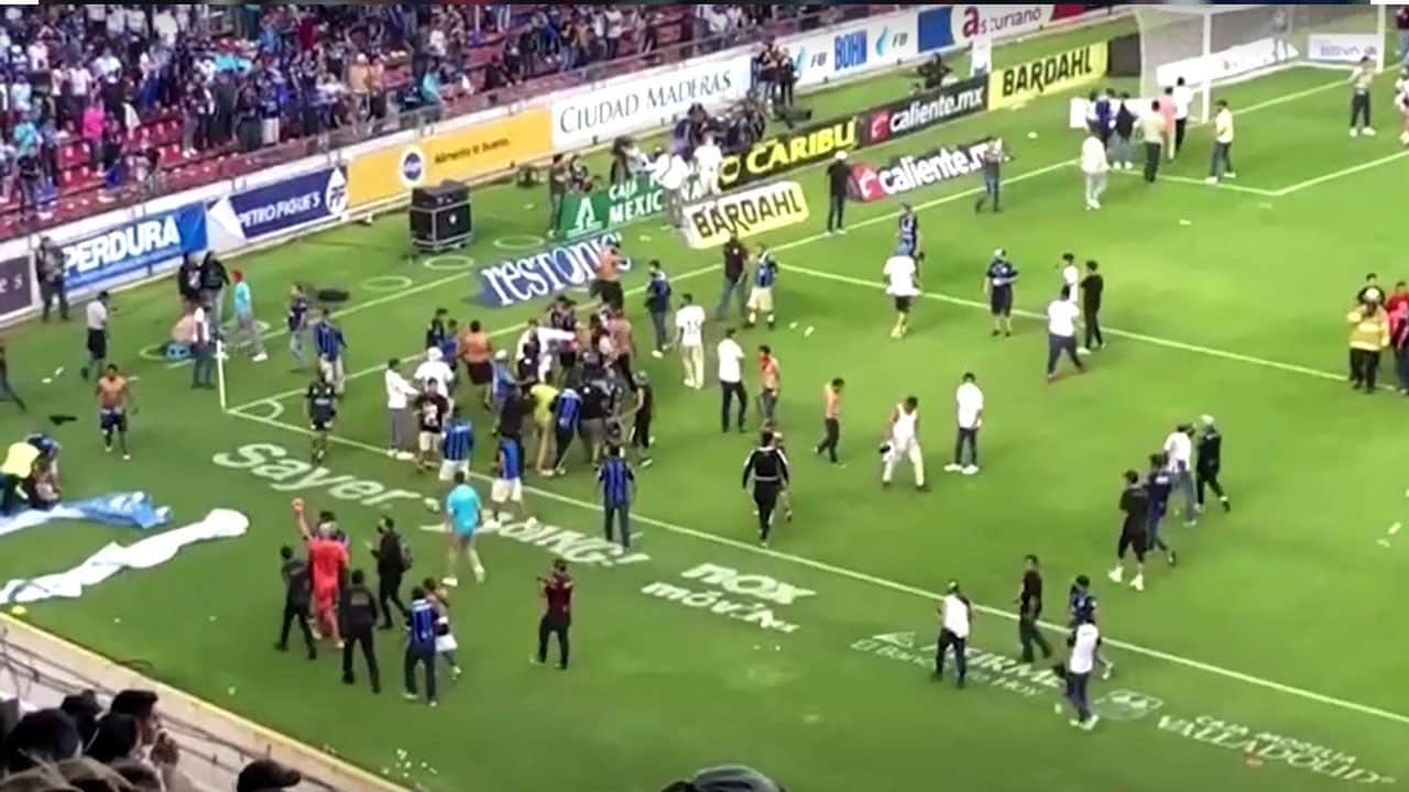 Futbol maçı savaş alanına döndü! 11 kişi öldü