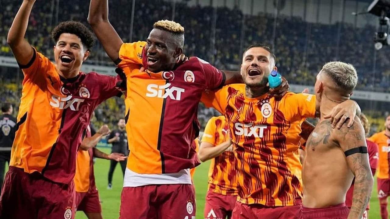 Galatasaray’dan ayrılacağı iddia ediliyordu! Yıldız oyuncu bakın ne sipariş vermiş!