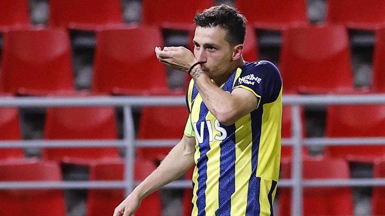 Gören inanamayıp bir daha bakıyor! Fenerbahçe'de Mert Hakan Yandaş sürprizi