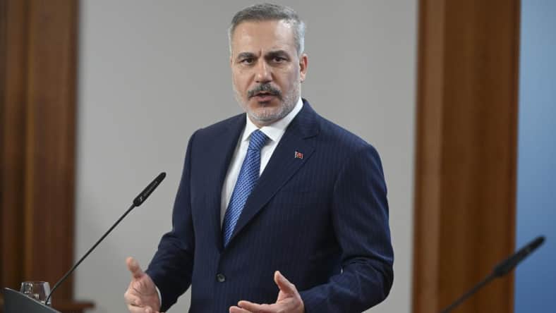 Güney Asya’da kritik diplomasi trafiği: Bakan Fidan, Bangladeş’e gidiyor