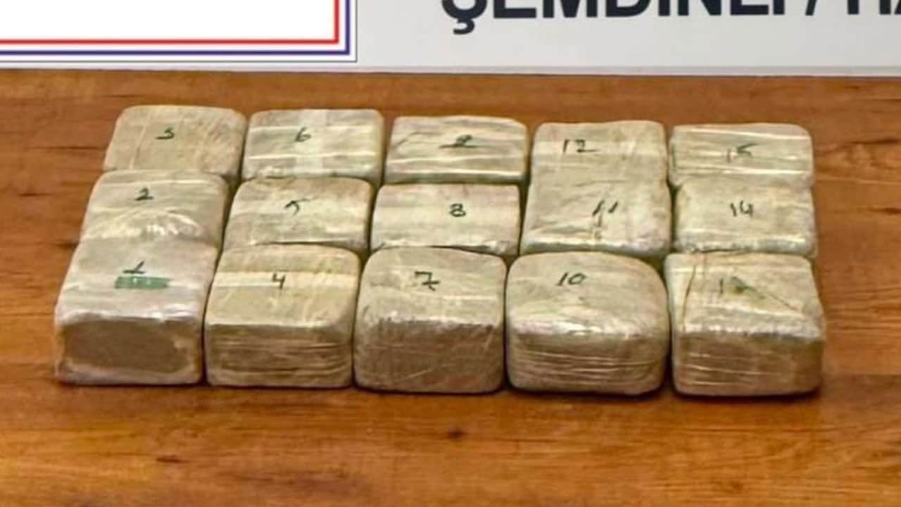 Hakkari-İran sınırında 7 kilo 720 gram eroin ele geçirildi