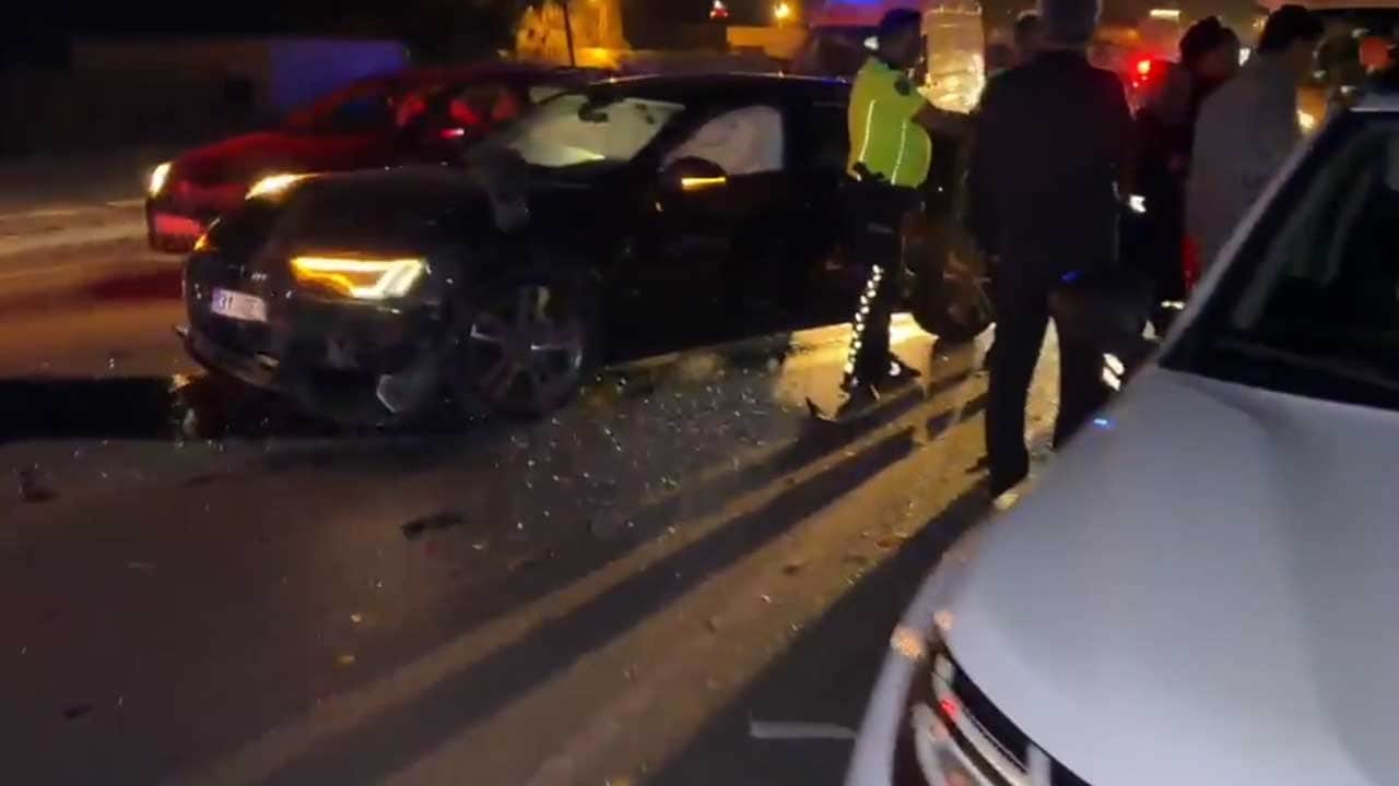 Hatay'da zincirleme trafik kazası! 2 kişi yaralandı