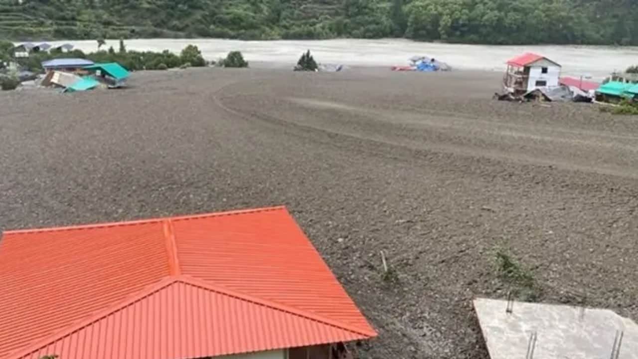 Hindistan’da heyelan 4 can aldı