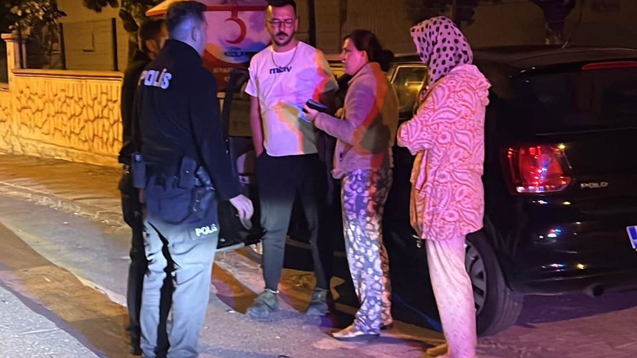 İki otomobile çarpıp, kaçan alkollü sürücü aracında uyurken yakalandı