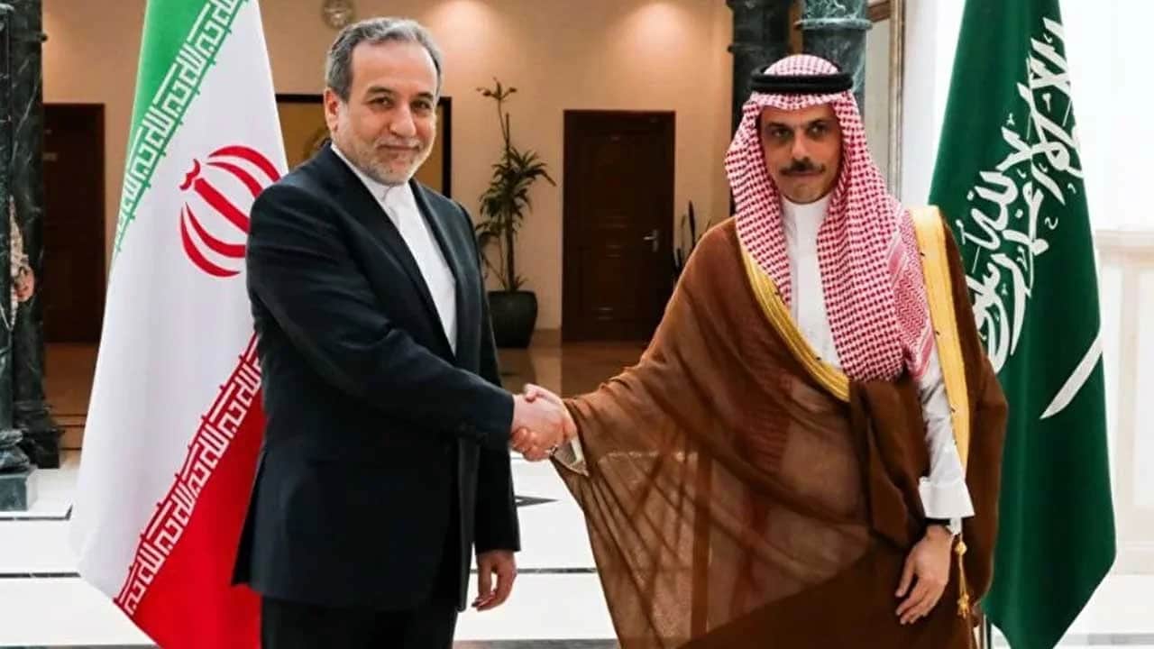 İran ile Suudi Arabistan arasında sıcak temas