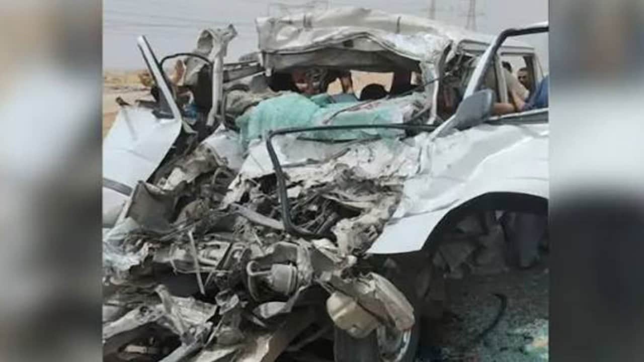 İşçileri taşıyan kamyonet devrildi: 15 ölü, 32 yaralı