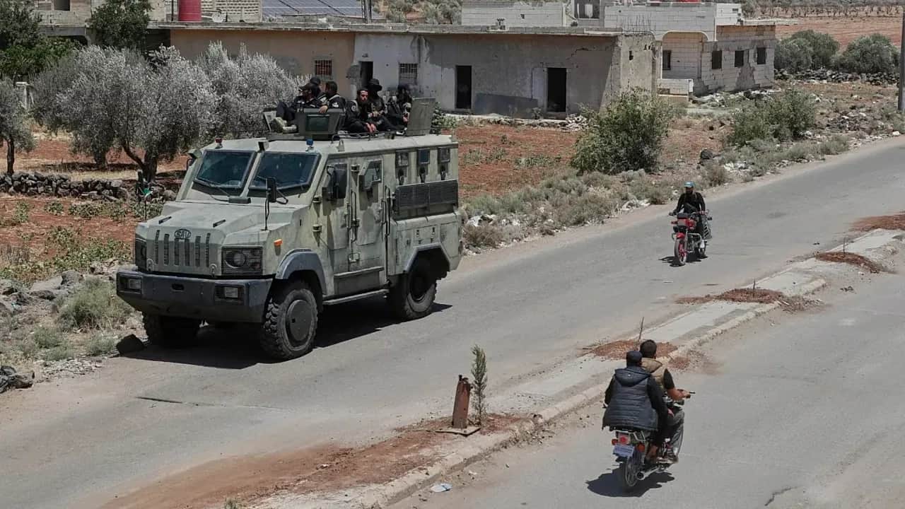 İsrail askerleri Suriye'de bir köye daha girdi