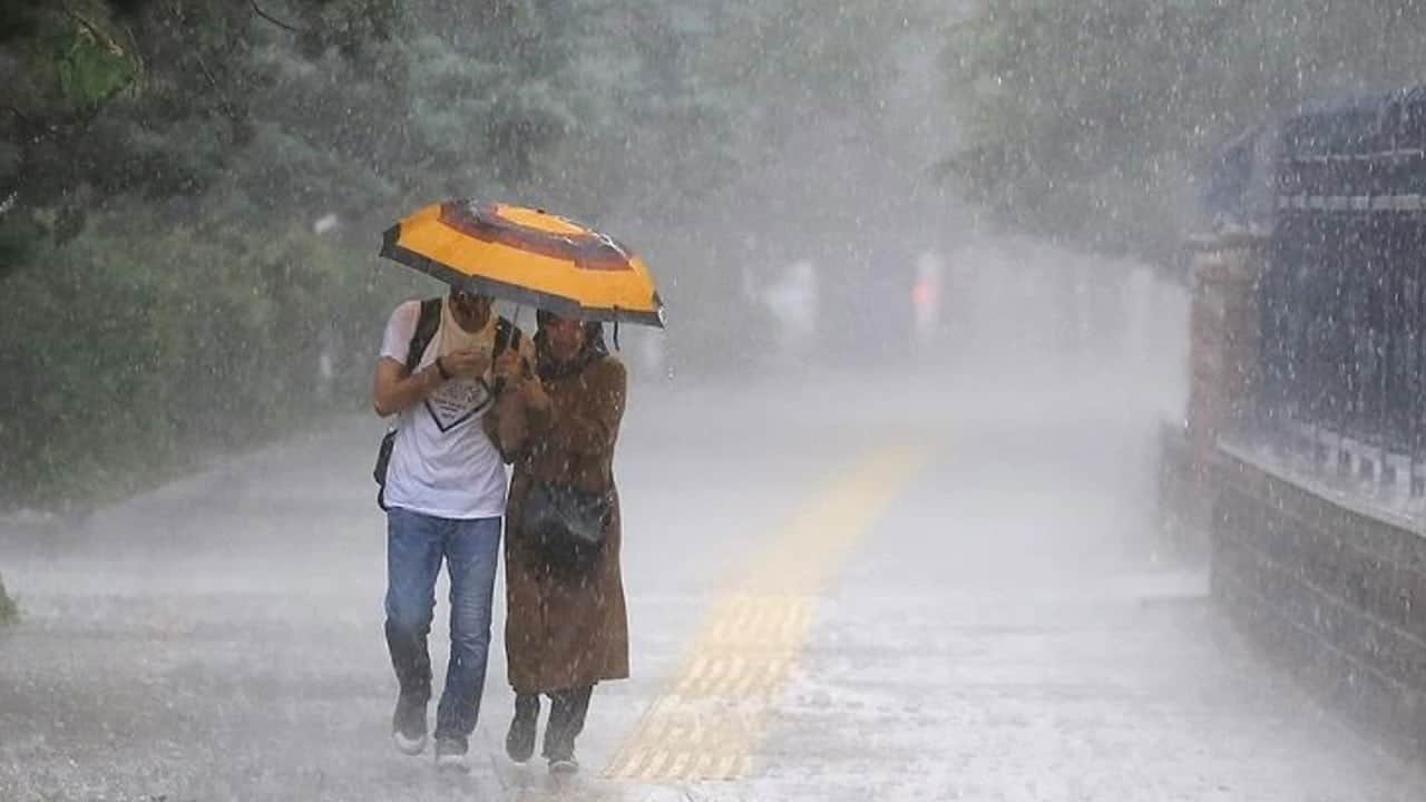 İstanbul'a yağmur ve fırtına uyarısı