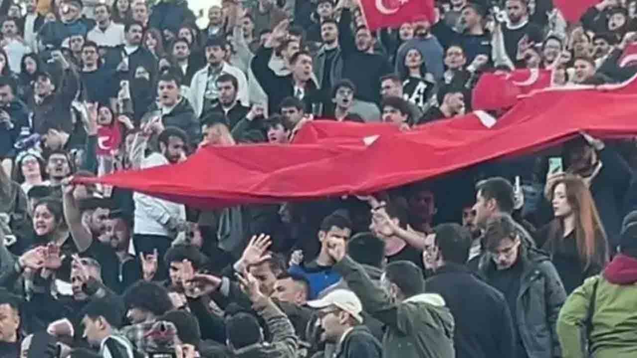 İyi Partili Arslan, ODTÜ’de bayrak açanlara saldıranlara tepki gösterdi: Terör örgütlerinin kadrolu elemanı İlkay Akkaya'nın ODTÜ'de ne işi var?