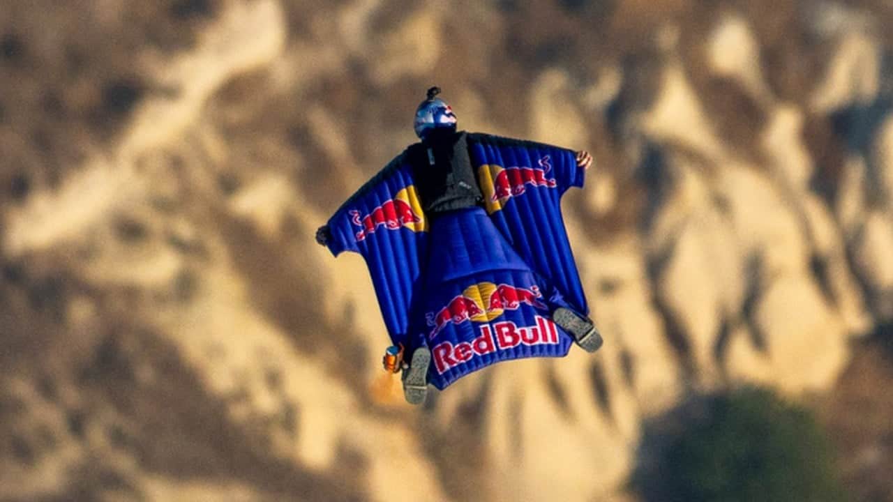 Kapadokya’da Balonlar Arasında 200 km/s Hızla Slalom Yaptı